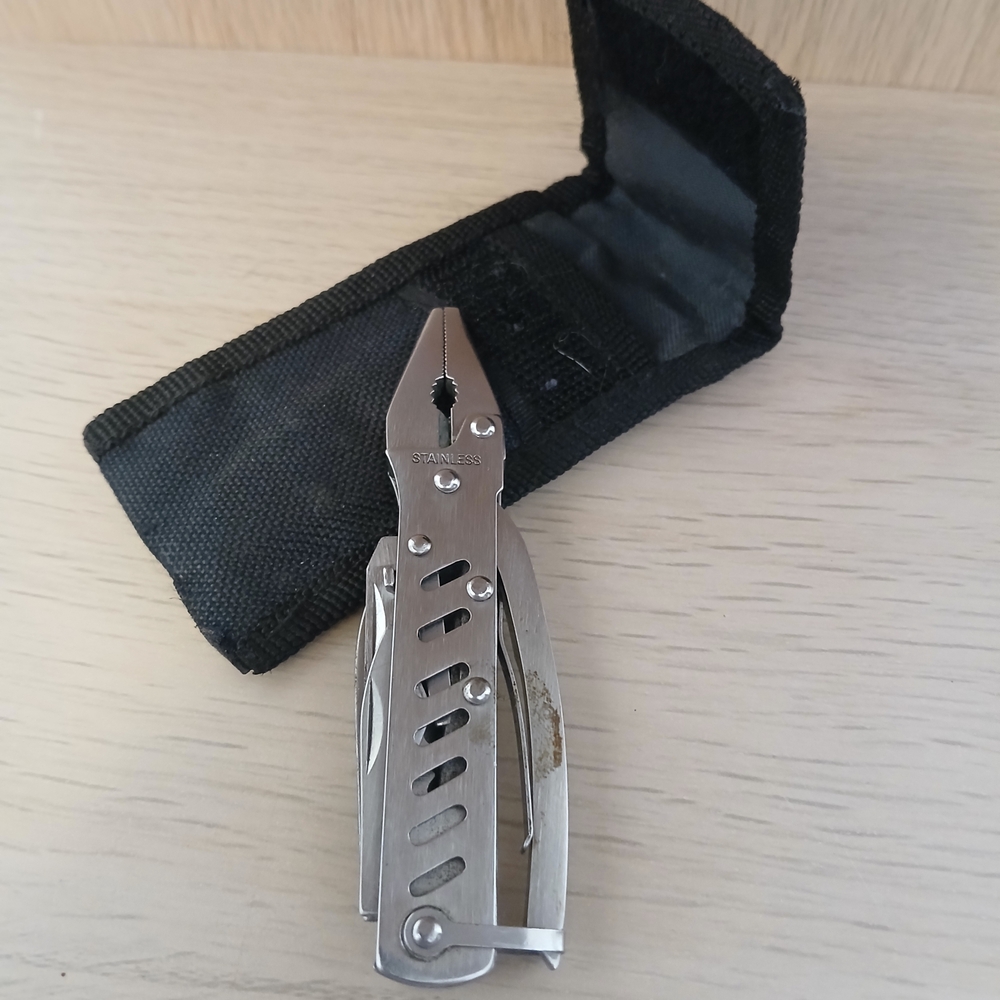 Stainless Steel Multi-Tool with Black Case